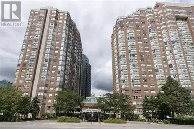 Spacious Unit With Panoramic Wrap Around Windows . 2 Bedrooms + Den With 2 Full Washrooms. Living/ D...