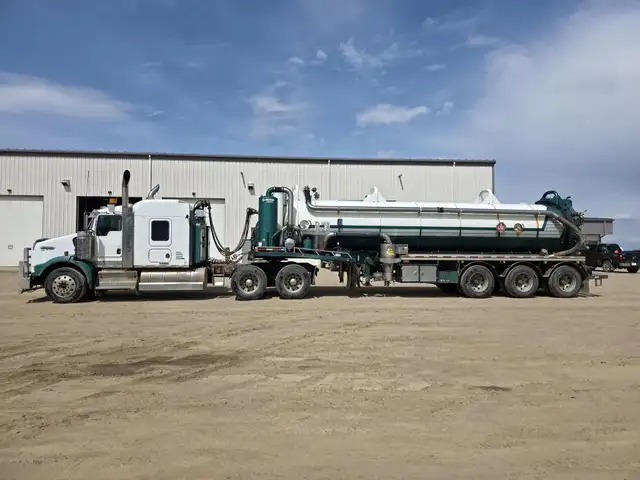2009 KENWORTH T800 in Heavy Trucks in Saskatoon - Image 3
