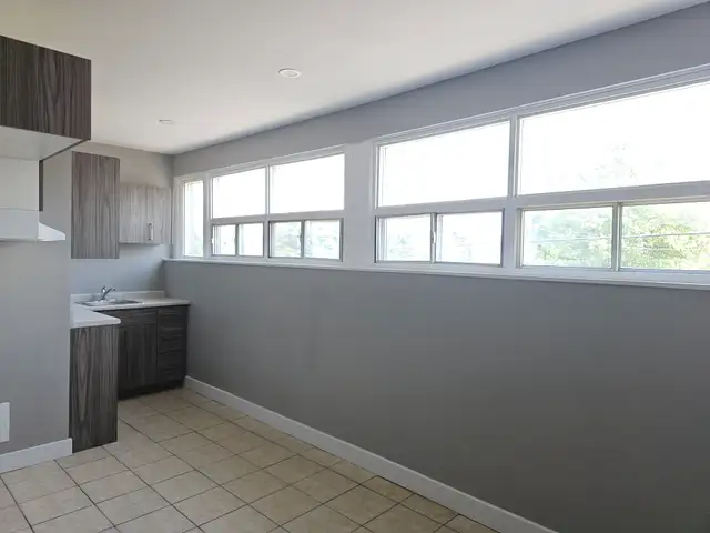 103 Pine St. S - Unit 5 Condo for Rent