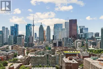 Sunfilled and spacious condo unit with unobstructed views of downtown Toronto and breathtaking view...