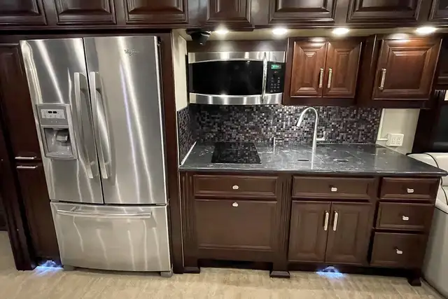 2014 American Coach Eagle 45T – Pre-Owned Class A Motorhome in RVs & Motorhomes in Red Deer - Image 25