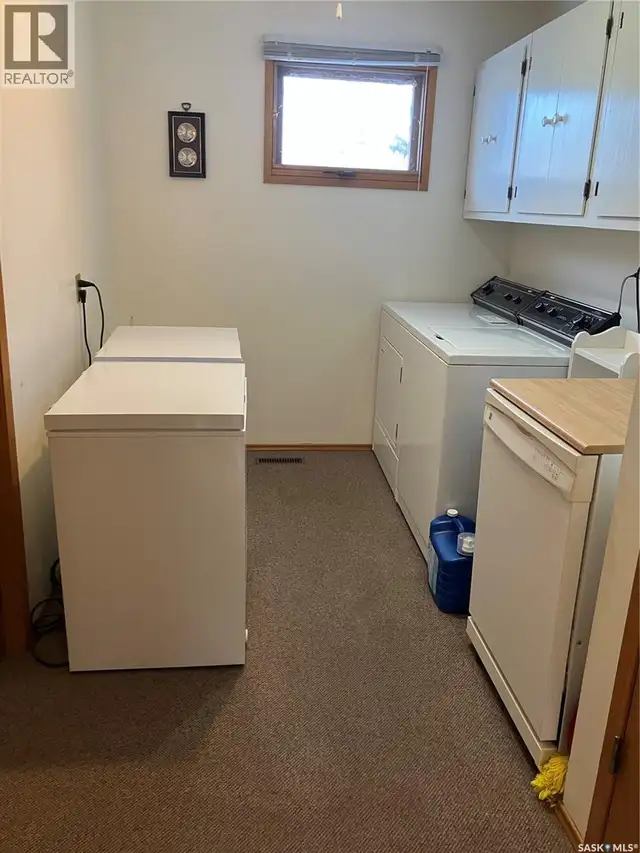 402 3rd STREET NW Ituna, Saskatchewan in Houses for Sale in Regina - Image 14
