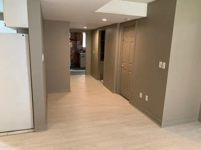 2 Bedroom Lower Unit All Inclusive w/ AC, laundry,1 parking spot in Long Term Rentals in Windsor Region - Image 7