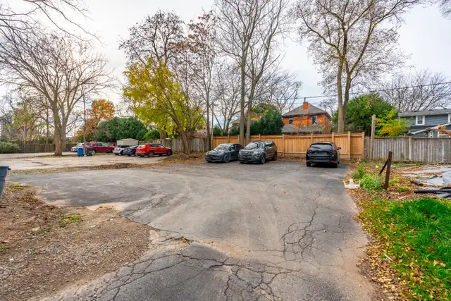 BURLINGTON * Modern Private Office with Parking & Amenities* in Commercial & Office Space for Rent in Oakville / Halton Region - Image 19