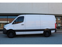 2019 MERCEDES SPRINTER 2500 -- 144 - LOW ROOF!!! 3.0L V6 DIESEL ENGINE !!! 2 SEATER !!! -- ONLY 231,... (image 2)