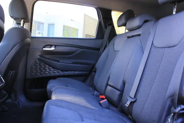 2019 Hyundai Santa Fe 2.0T Preferred AWD w/Dark Chrome Accent fo in Cars & Trucks in Comox / Courtenay / Cumberland - Image 12