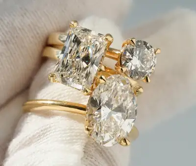 DIAMOND ENGAGEMENT RINGS – BAGUES DE FIANÇAILLES EN DIAMANT, View more