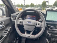 This Ford Escape has a dependable Intercooled Turbo Premium Unleaded I-4 2.0 L/122 engine powering t... (image 8)