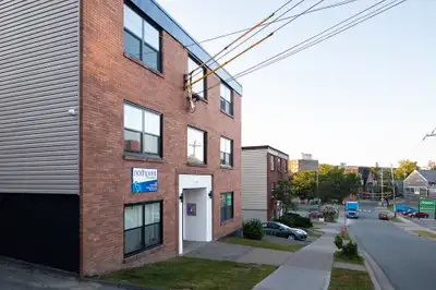 AVAILABLE NOW OR SEPTEMBER 1ST!!! PET FRIENDLY!!! 2 BEDROOM!!! VIRTUAL TOUR: https://my.matterport.c...