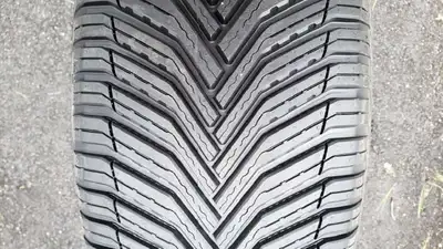 1 x 275/45/20 MICHELIN crossclimate allweather tire 90 % 95 tread left Dot2024 Good condition ,, for...