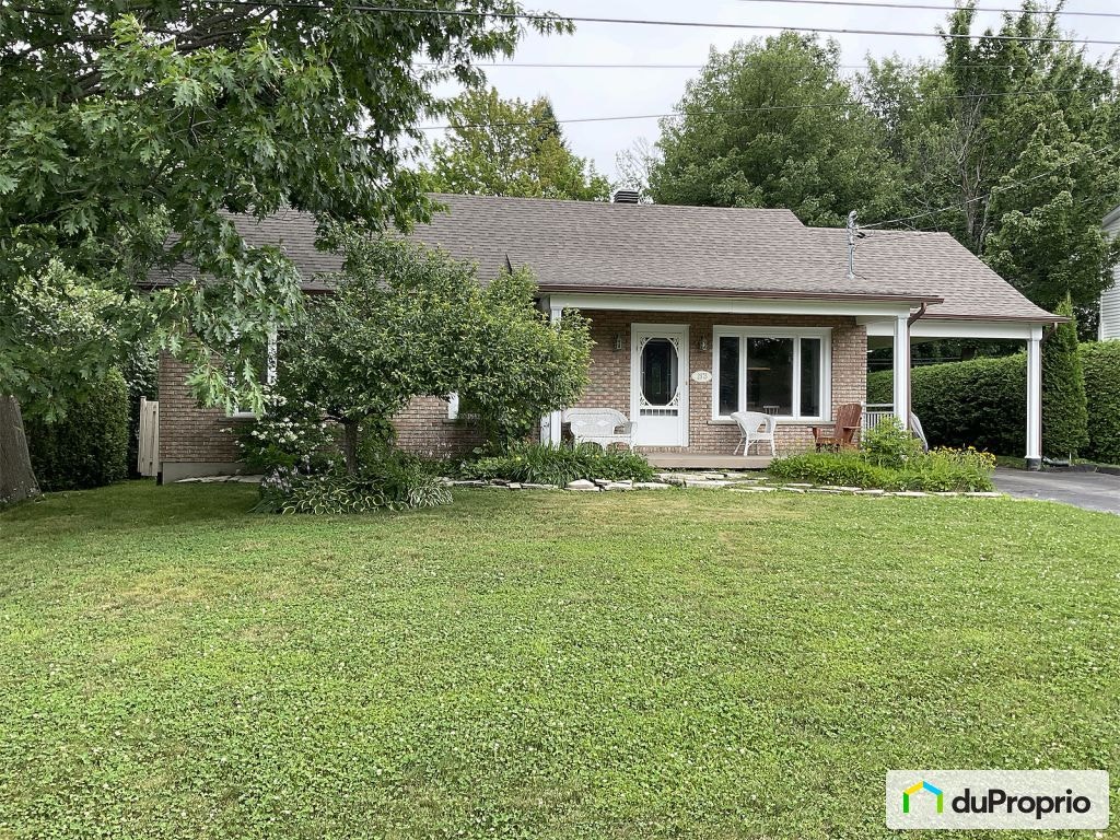 $460,000 - Bungalow for sale in Sherbrooke (Fleurimont) — photo 1