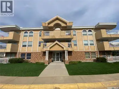 Welcome to the Madisson! This well-maintained condo complex is the perfect sport for your next phase...