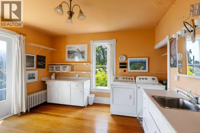 1648 Rockland Ave Victoria, British Columbia in Houses for Sale in Victoria - Image 27