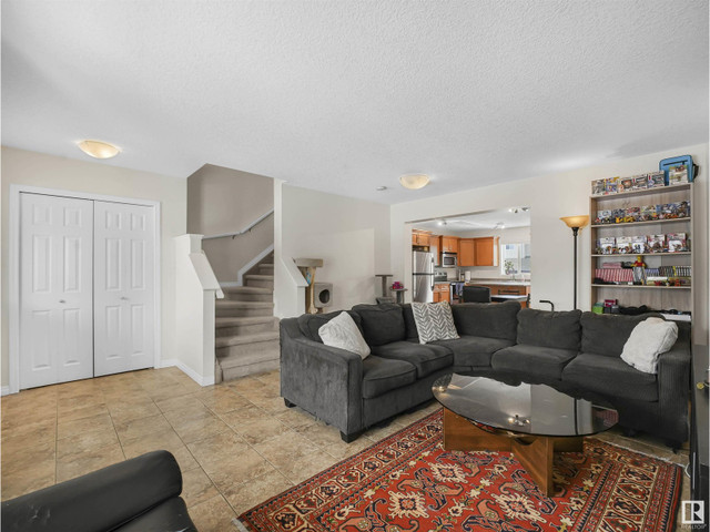 18 VIVIAN WY Spruce Grove, Alberta in Houses for Sale in Edmonton - Image 4
