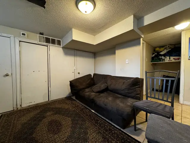 SHORT TERM: Student Rooms Available Close To Uptown/Laurier (Uni in Long Term Rentals in Kitchener / Waterloo - Image 5