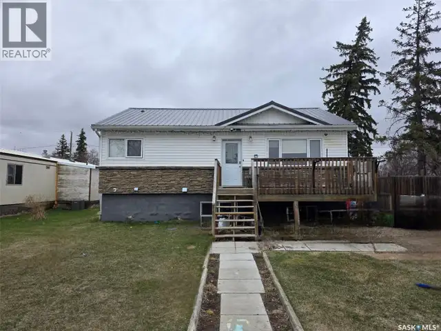 109 1st AVENUE E Eatonia, Saskatchewan in Houses for Sale in Swift Current - Image 2