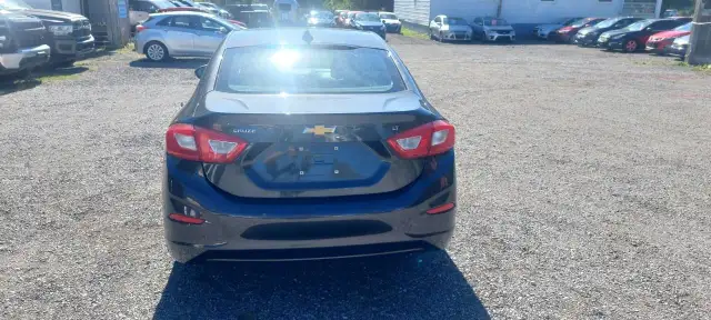 2016 Chevrolet Cruze LT in Cars & Trucks in Oshawa / Durham Region - Image 9