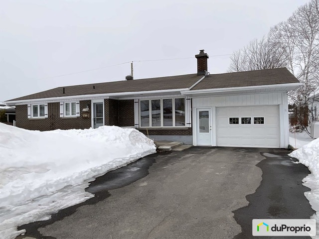 $350,000 - Bungalow for sale in Jonquière (Jonquière) — photo 1