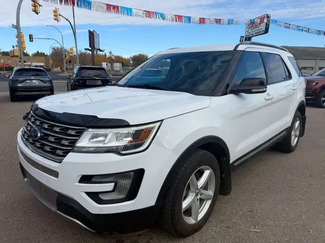 2017 Ford Explorer XLT / 89KM / HTD SEATS