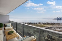 1 Bed, 1 Bath, Spacious and Recently Renovated Kitchen, Spectacular Location with CN Tower views, Un... (image 6)