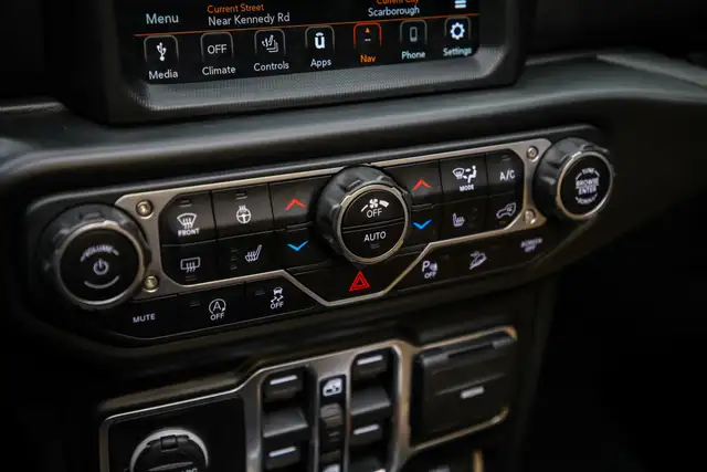 2020 Jeep Wrangler Unlimited SAHARA 4X4 DIESEL|1OWNR|NOACCDNT|PO in Cars & Trucks in City of Toronto - Image 30