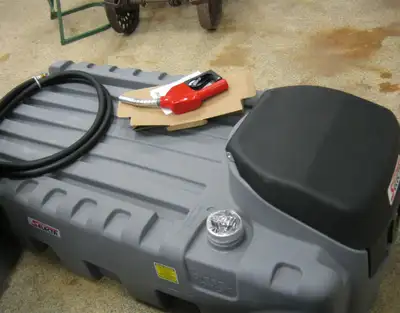 400 litre capacity diesel tank. - UV Stabilized diesel grade polyethylene polytuff tank - 12 volt se...