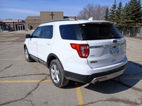 Low Low Mileage on this All Wheel Drive 2017 Ford Explorer, Just 75,000 Km’s, 7 passenger, Remote st... (image 6)
