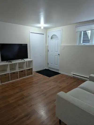 Très beau 4 à louer Secteur tranquille Superbe appartement de style condo situé dans un secteur calm...