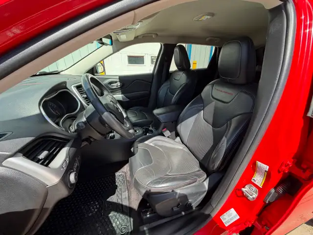 2017 Jeep Cherokee Trailhawk5484076570837196817