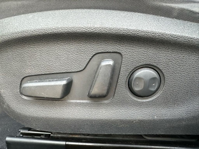 2017 Hyundai Sonata 4dr Sdn 2.4L Auto in Cars & Trucks in City of Toronto - Image 4