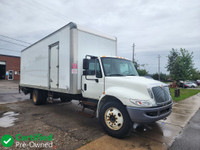 2018 International 4300 - 26Ft Box with 3300LB Lift Gate & Pull Out Ramp - Side Door - Equipped with... (image 1)