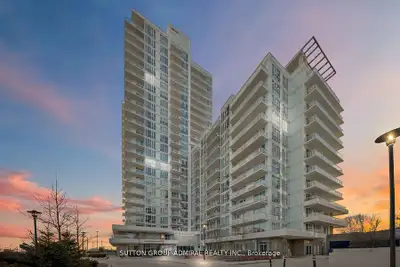Welcome to modern living in this meticulously maintained home at Ravine Condos. With 628 sqft (per M...