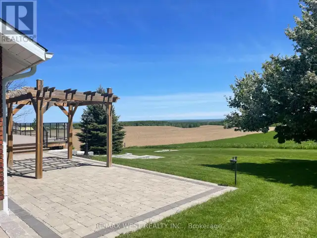 2219 COUNTY ROAD 42 Clearview, Ontario in Houses for Sale in Oakville / Halton Region - Image 19