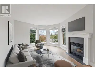 Welcome to Rosewood, a sought-after 55+ complex in the vibrant Fraserview Village community! This FU...