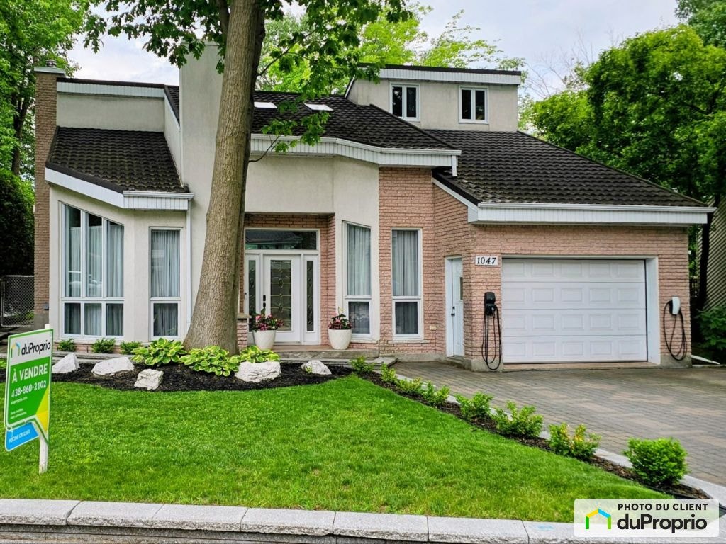 $869,000 - Bungalow for sale in Terrebonne (Lachenaie) — photo 1