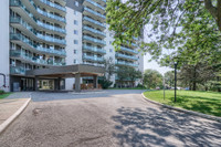 Imperial Towers is an attractively landscaped property with apartments for rent in Barrie with stunn... (image 1)