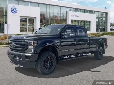 This Ford Super Duty F-350 SRW delivers a Intercooled Turbo Diesel V-8 6.7 L/406 engine powering thi...