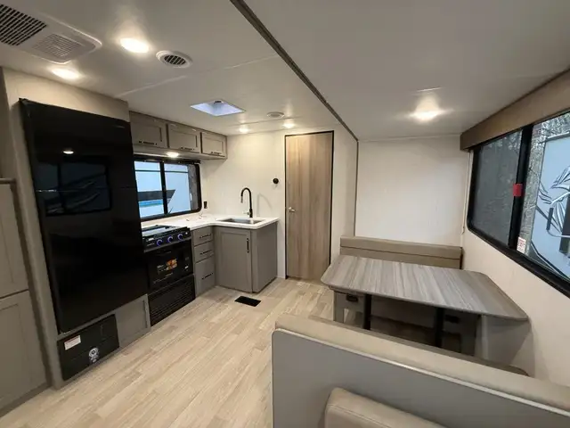 2026 KEYSTONE RV Hideout 291 BRWE in RVs & Motorhomes in Nelson - Image 30