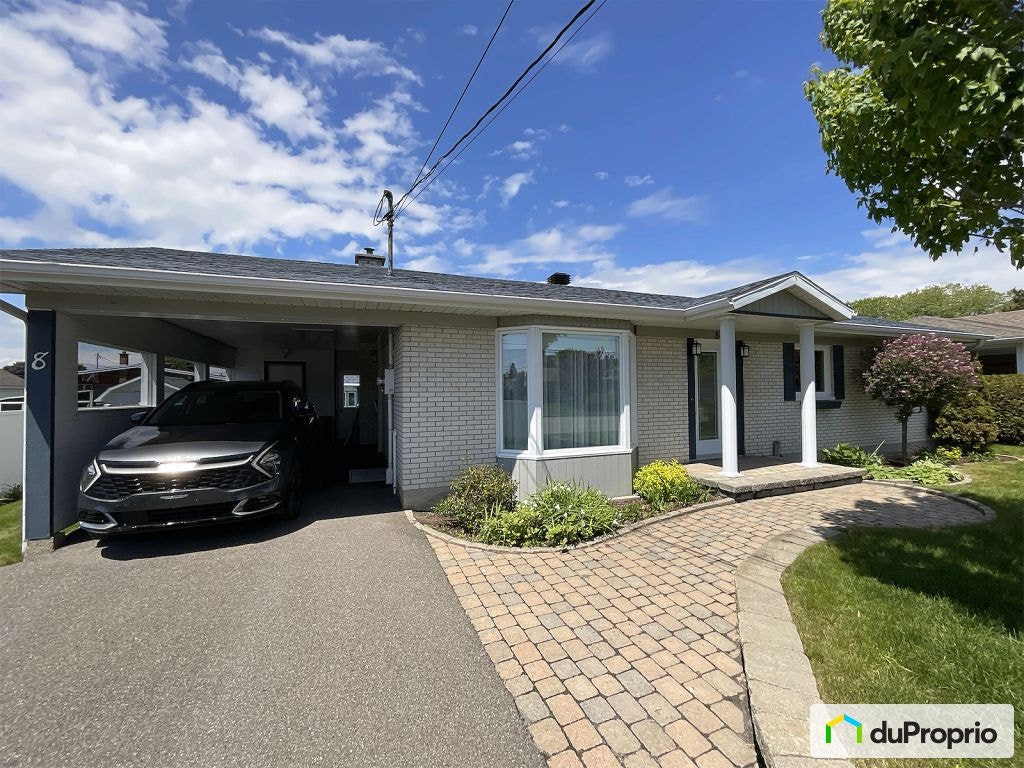 $350,000 - Bungalow for sale in Riviere-Du-Loup — photo 2