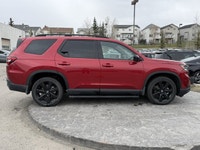 Crowfoot Hyundai, AMVIC Licensed Dealer Mileage 7,633 km History: No accidents, One Owner Elevate yo... (image 4)