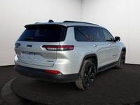 7 Seats | Sunroof | Heated Seats | Remote Start | Navigation | 4 Wheel Drive Experience the perfect... (image 3)