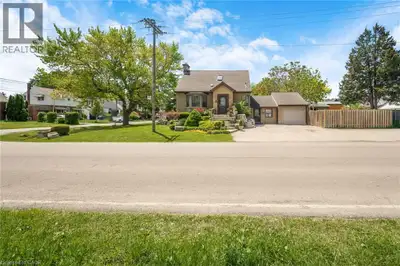 This unique and charming house is ideally situated among Devil's Punchbowl Conservation trails, offe...