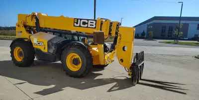 2015 JCB 510-56 Telehandler Diesel Powered | 56FT Lift Height | 46 FT Reach | Equipped with a Side S...