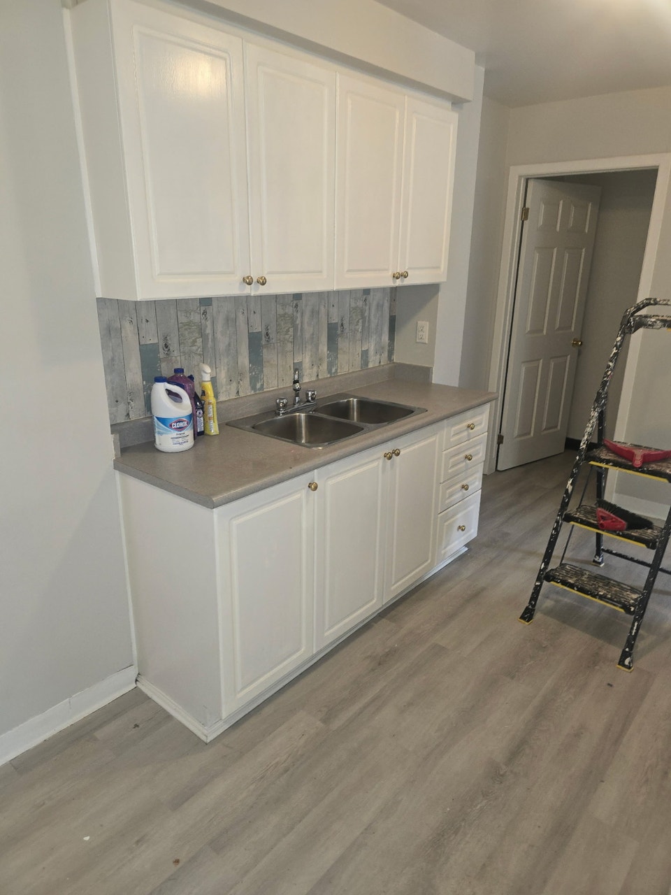 2 Bedroom townhouse 87 Main St. N. Hagersville  $1,995.00 2