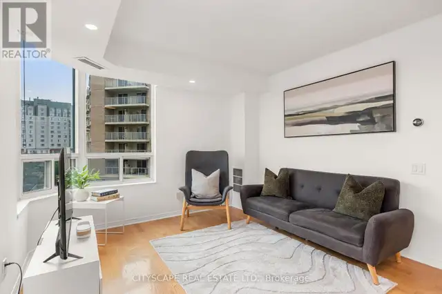 503 - 5 EMERALD LANE Vaughan (Crestwood-Springfarm-Yorkhill), On62863316433282122