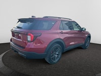 Check out this vehicle's pictures, features, options and specs, and let us know if you have any ques... (image 4)