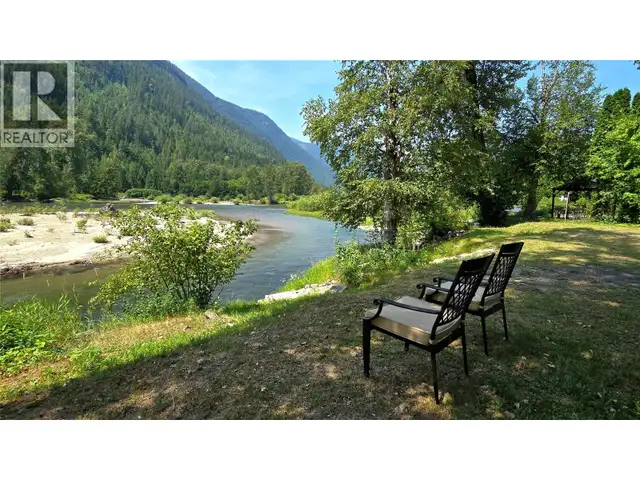 6 Highway Lot# B Crescent Valley, British Columbia in Land for Sale in Nelson - Image 7