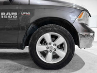 Recent Arrival! 8-Speed Automatic 4WD HEMI 5.7L V8 VVT 6 Speakers, Air Conditioning, Alloy wheels, A... (image 9)