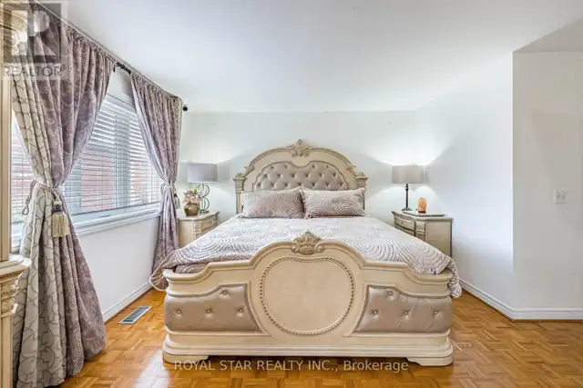 40 OAKDALE ROAD Vaughan (Maple), Ontario in Houses for Sale in Markham / York Region - Image 32