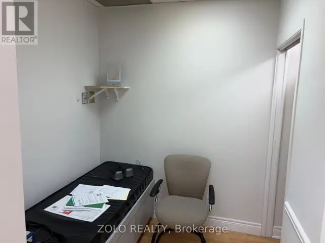 210 - 4600 HIGHWAY 7 W Vaughan (East Woodbridge), Ontario in Commercial & Office Space for Rent in Markham / York Region - Image 17